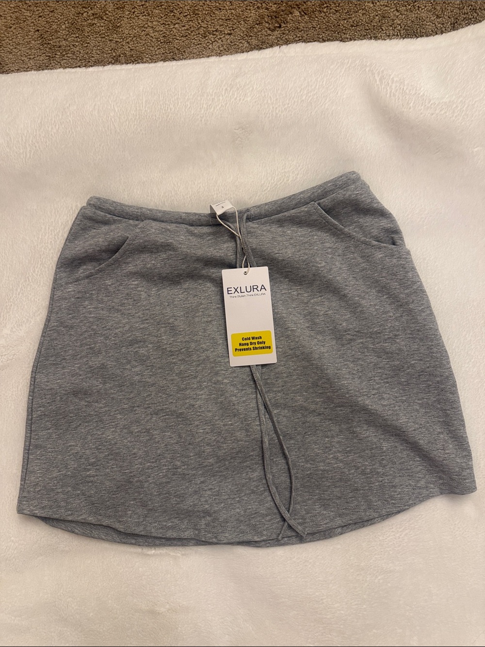 Exlura Women's Gray Knit Mini Skirt with Pockets